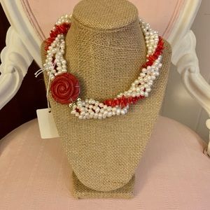 Charming Stunning short Pearls Necklace Made in Italy. New with store tag price